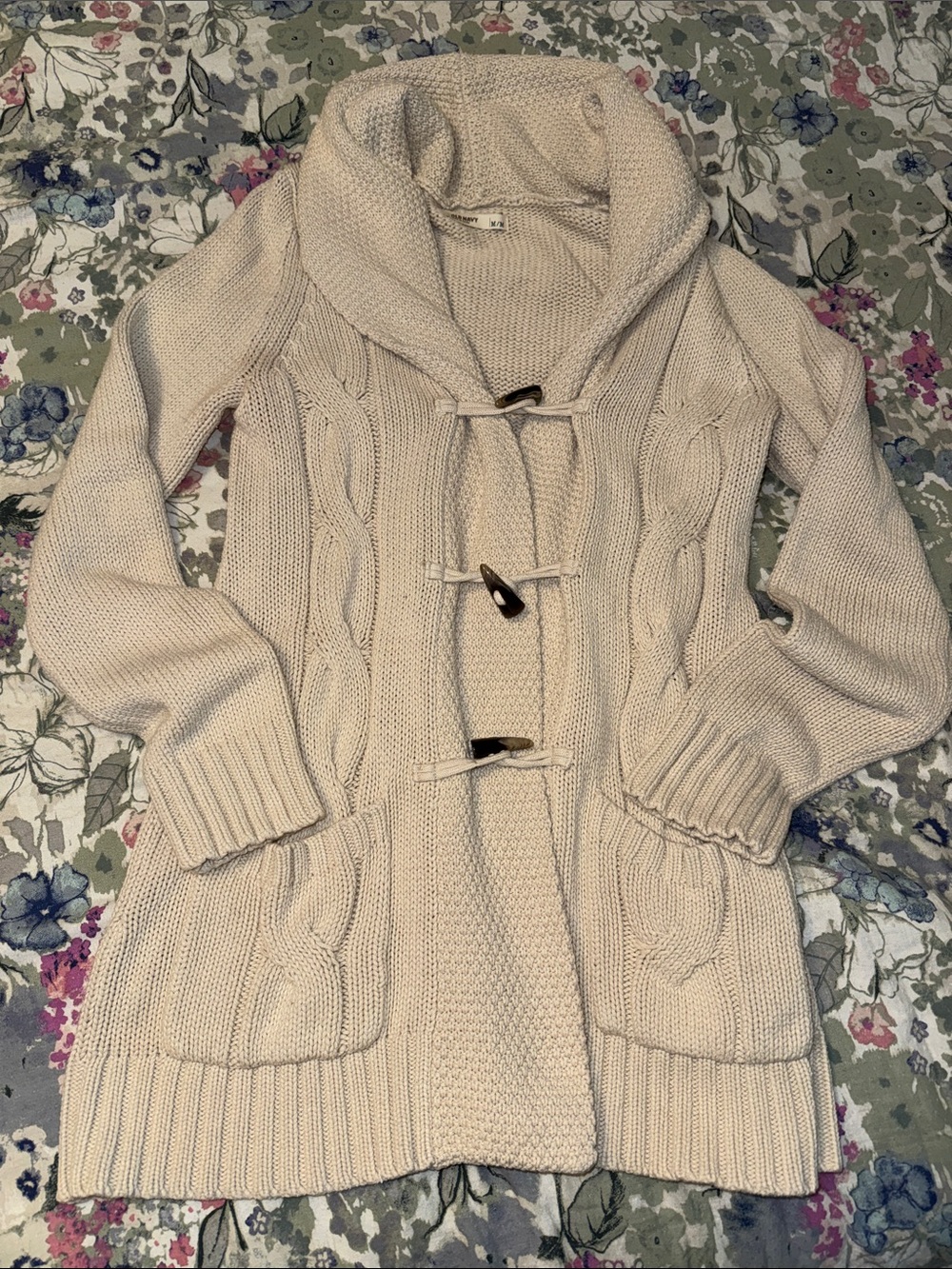 Old Navy Cream Cable Toggle Cardigan Sweater